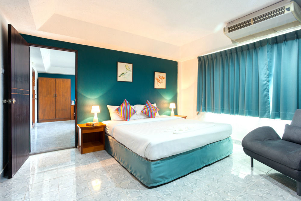 Готель Simple Boutique Seabreeze Patong Екстер'єр фото